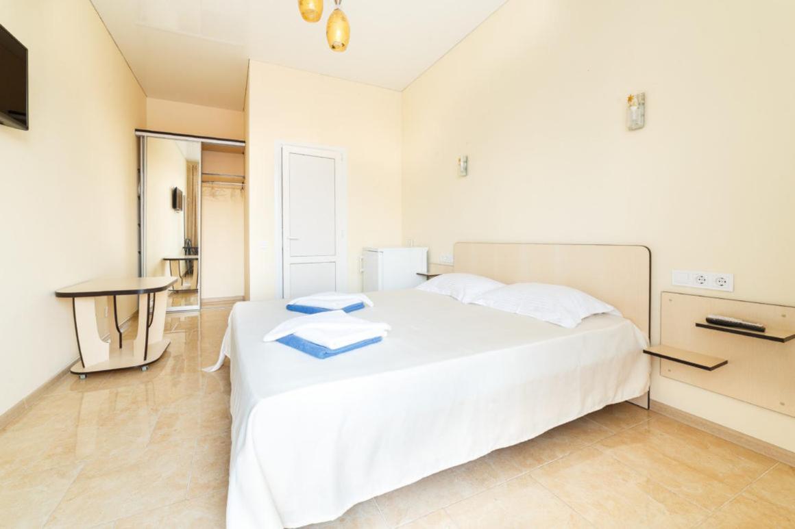 Baza Otdykha Jules Verne Hotel Zatoka Zewnętrze zdjęcie