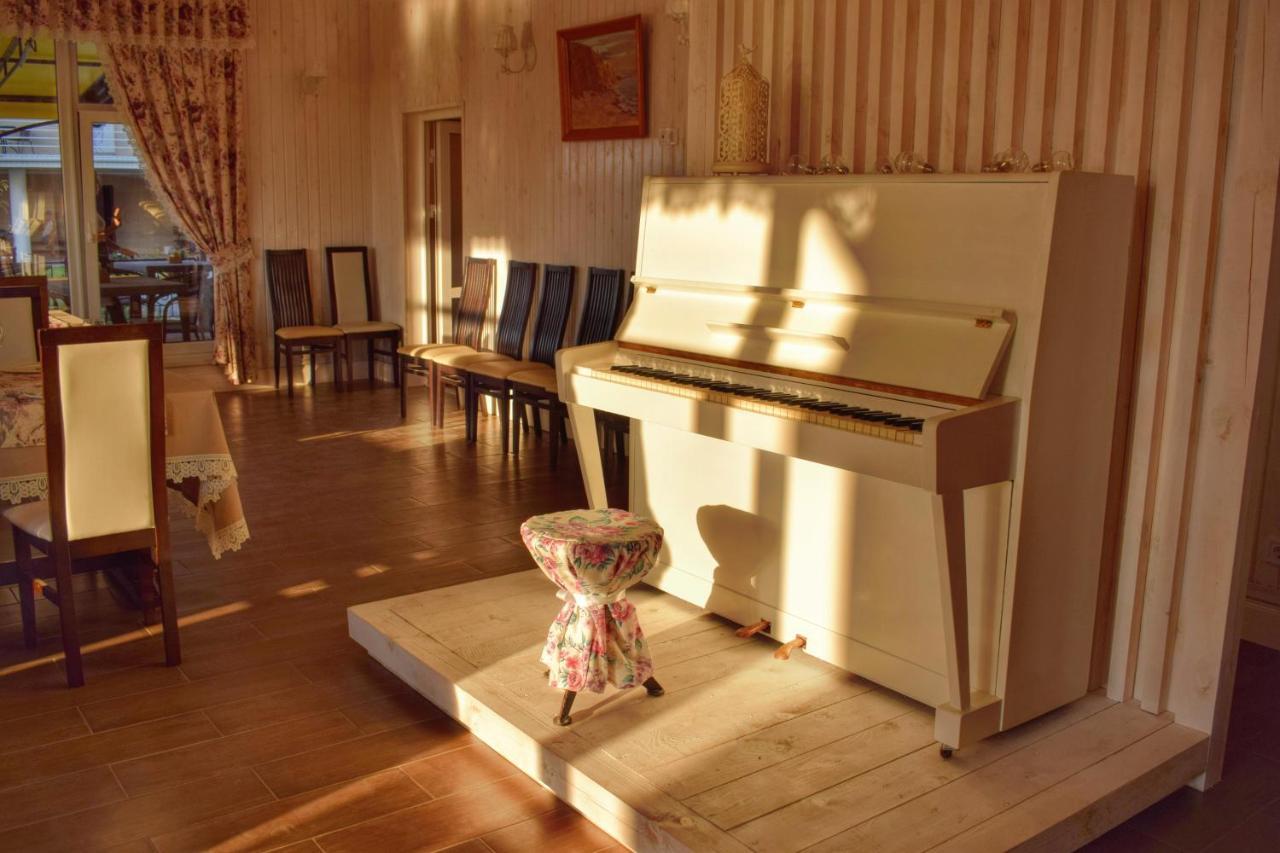 Baza Otdykha Jules Verne Hotel Zatoka Zewnętrze zdjęcie
