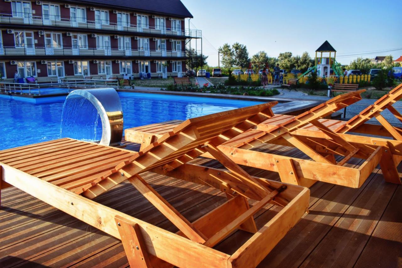 Baza Otdykha Jules Verne Hotel Zatoka Zewnętrze zdjęcie